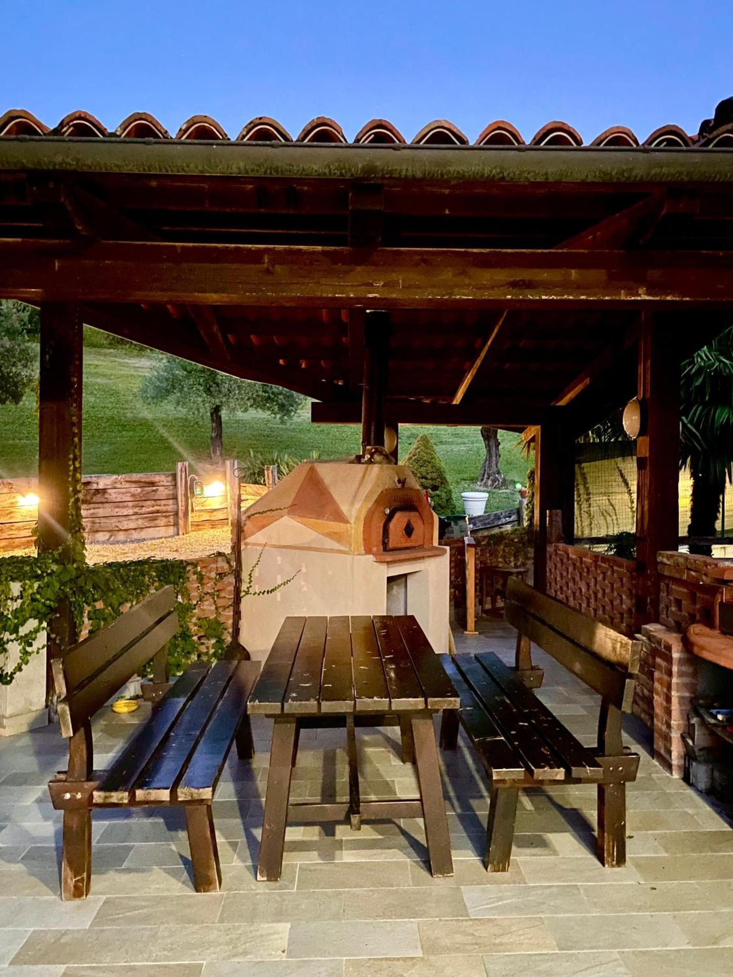 Casa Del Canta Borgomale Eksteriør billede